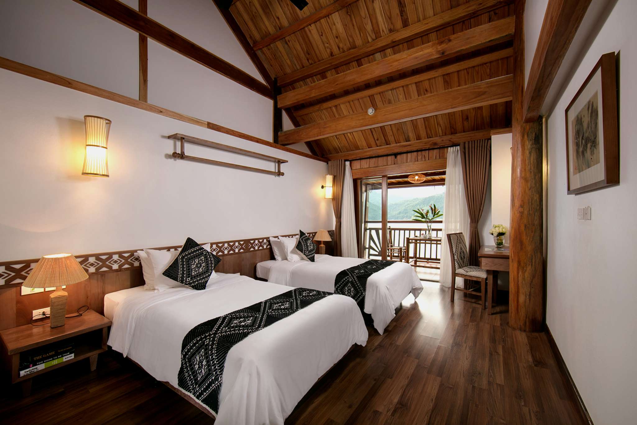 Trang trí thổ cẩm tại Mai Châu Hideaway
